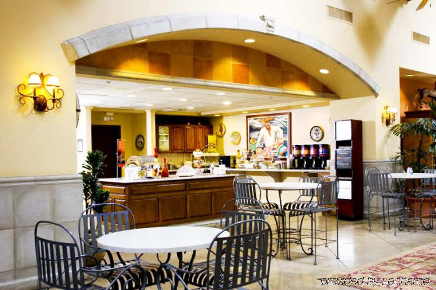 Hampton Inn & Suites Tucson Mall Restaurant foto